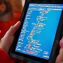 Ecrã de tablet com mapa meteorológico e previsão do tempo